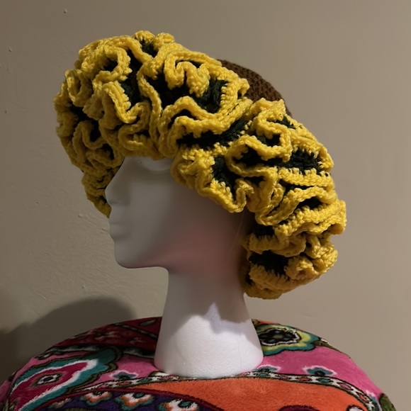 Sunflower Ruffle Beanie - Picture 3 of 6